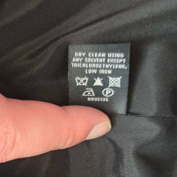 Lafayette 148 Black White Crop Tweed Blazer 10 Petite Prep Academia Quiet Money - Picture 9 of 13